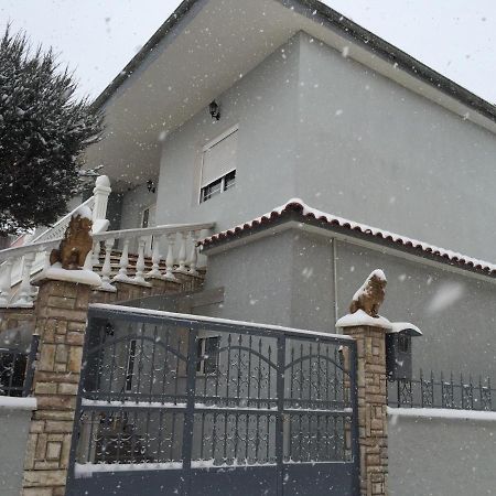 Vila Ridvani Korce Bagian luar foto