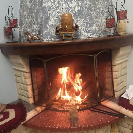 Vila Ridvani Korce Bagian luar foto