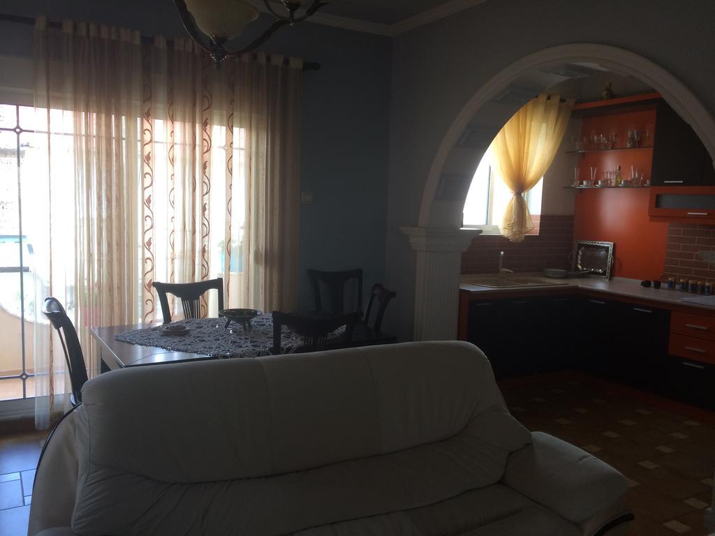Vila Ridvani Korce Bagian luar foto