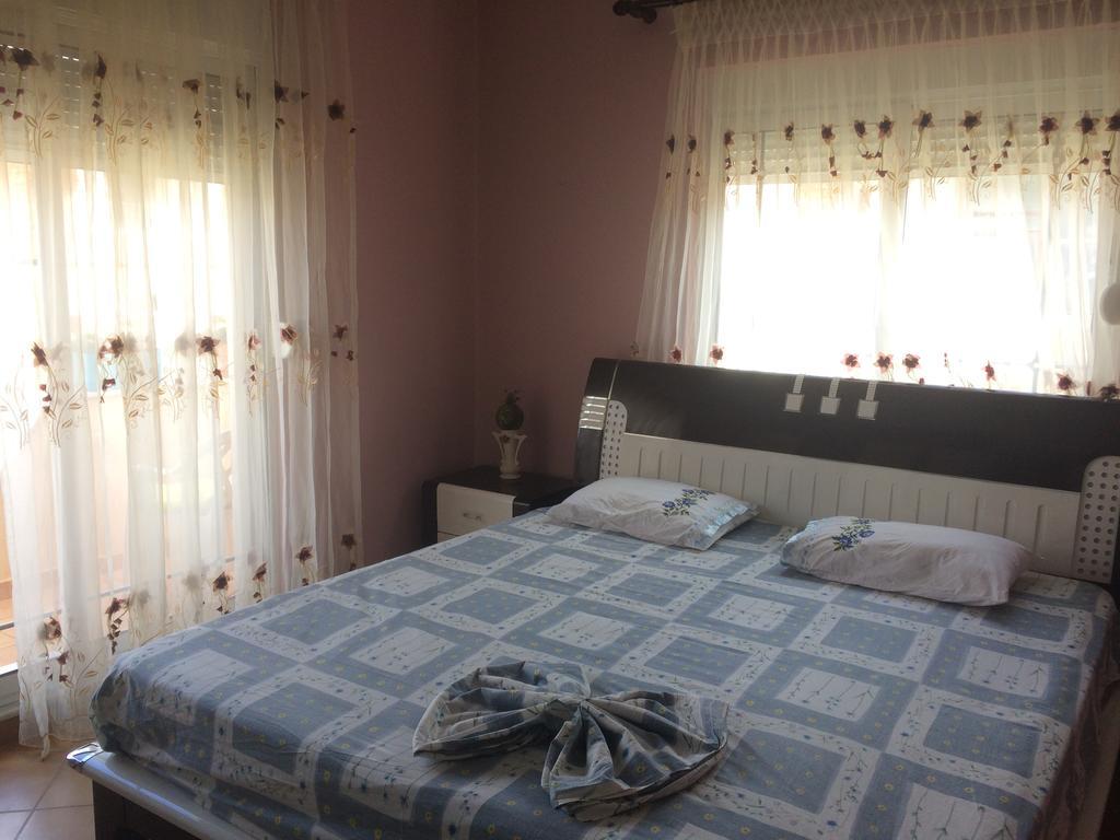 Vila Ridvani Korce Bagian luar foto