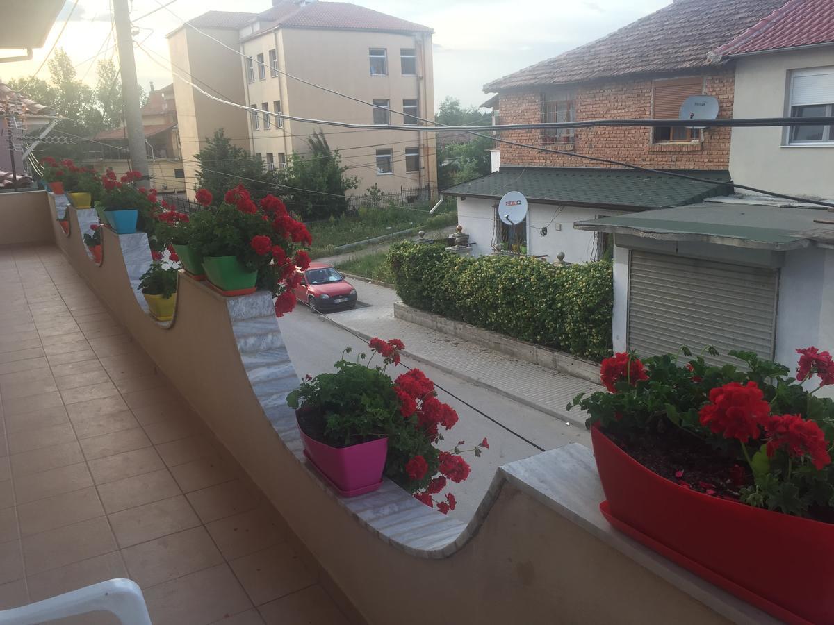 Vila Ridvani Korce Bagian luar foto